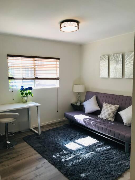 2 Bd Beverly Hills Los Angeles