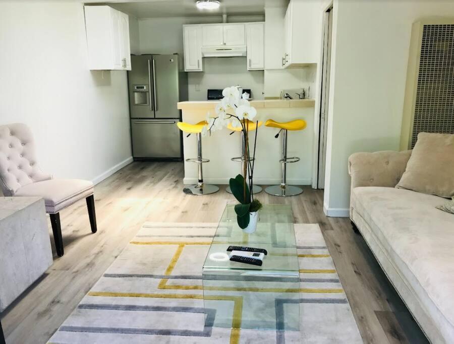 2 Bd Beverly Hills Casa de hóspedes